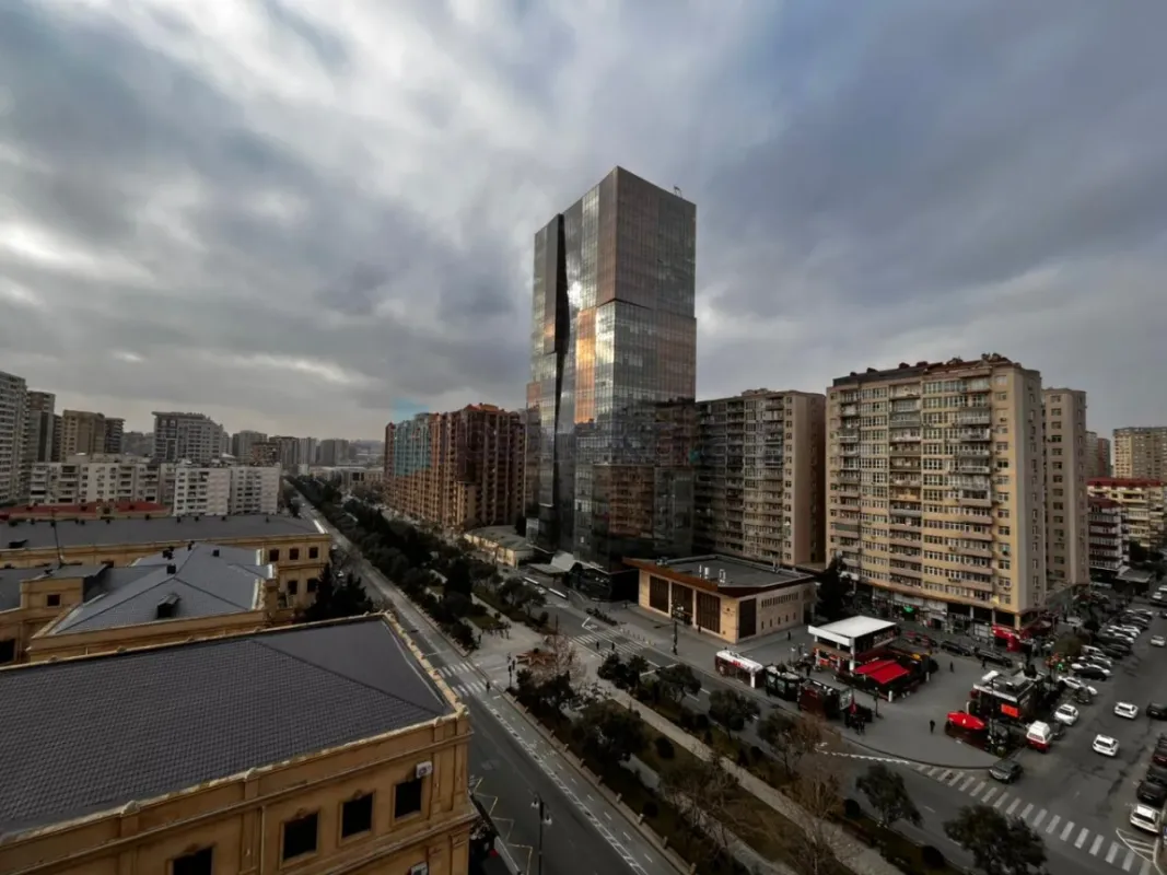 Satılır 3 otaqlı yeni tikili 136 m²