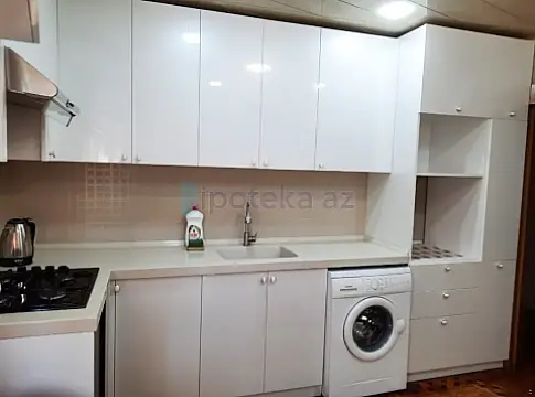 Satılır 3 otaqlı köhnə tikili 85 m²
