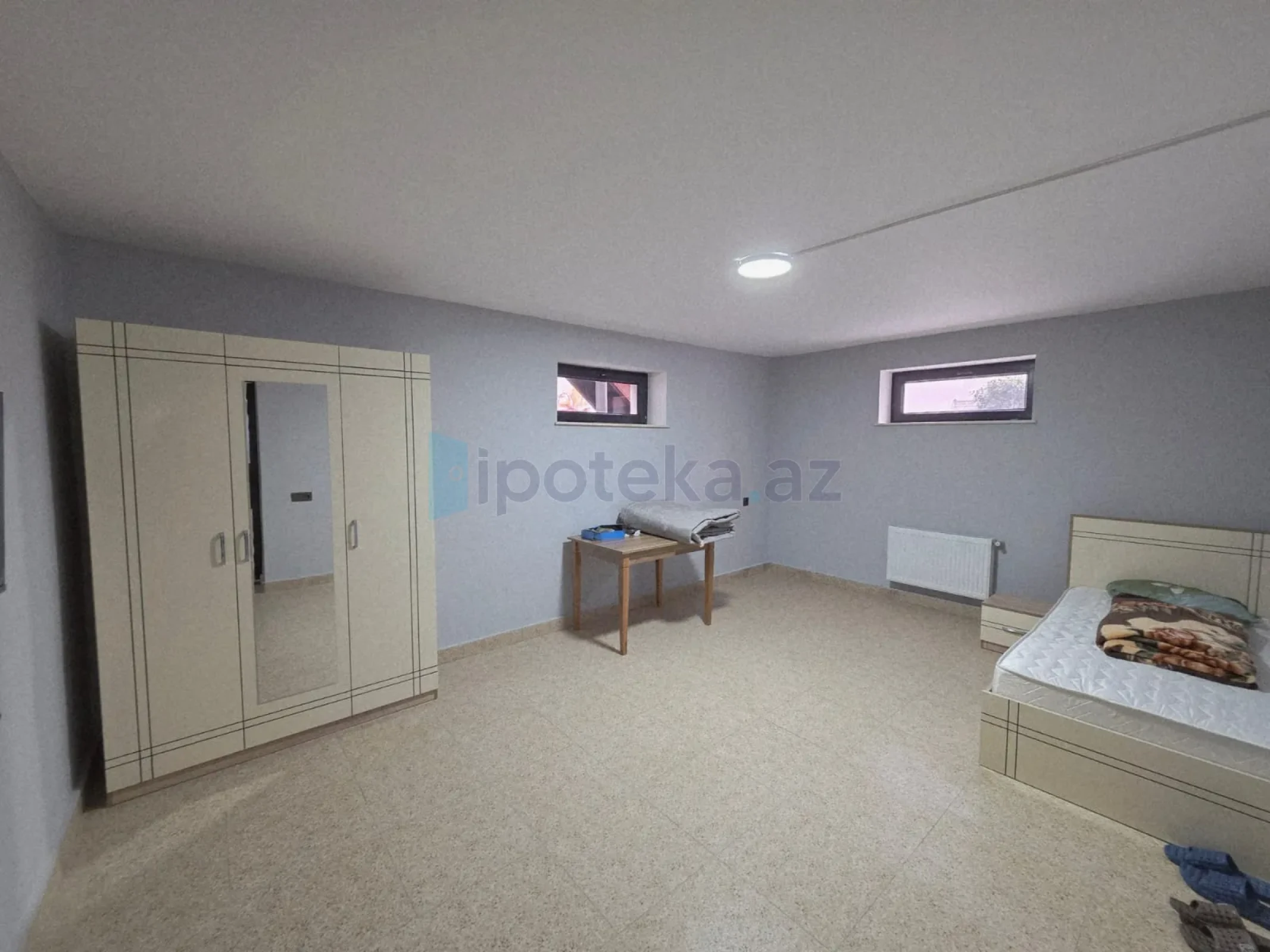 Satılır 10 otaqlı mənzil 470 m²