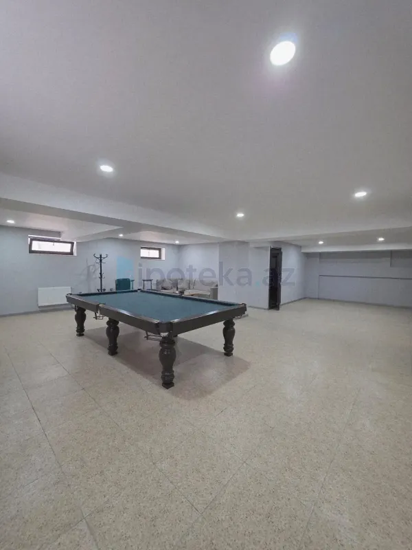 Satılır 10 otaqlı mənzil 470 m²