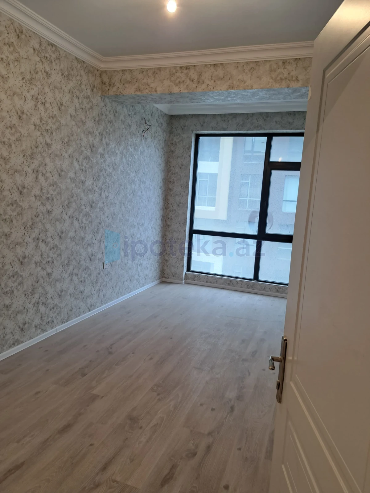 Satılır 2 otaqlı yeni tikili 90 m²