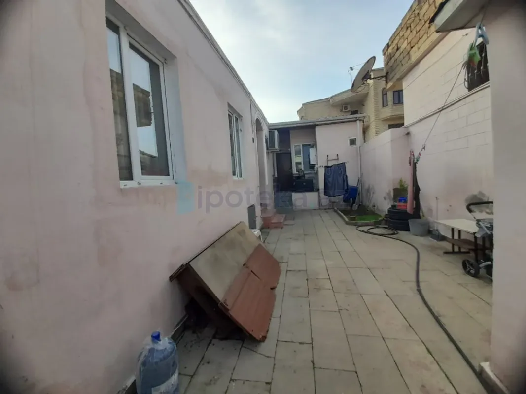 Satılır 4 otaqlı həyət evi 140 m²