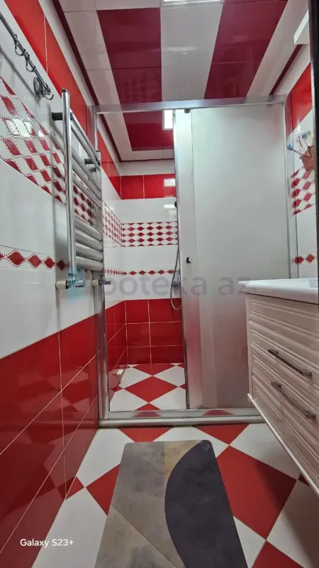 Satılır 3 otaqlı köhnə tikili 85 m²