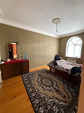 Satılır 6 otaqlı həyət evi 240 m²