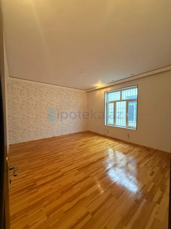 Satılır 6 otaqlı həyət evi 260 m²