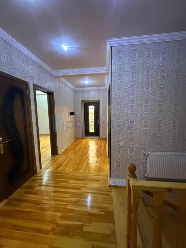 Satılır 6 otaqlı həyət evi 260 m²