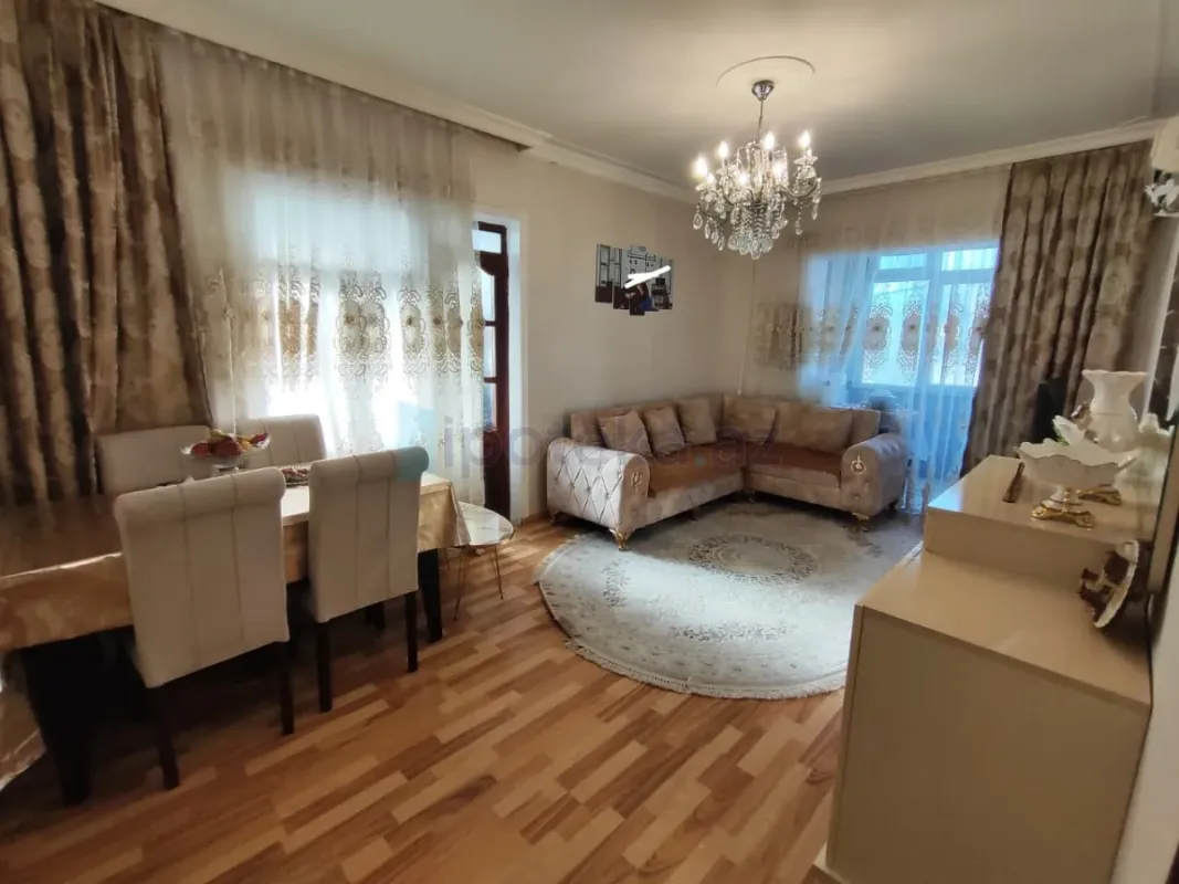 Satılır 2 otaqlı köhnə tikili 45 m²