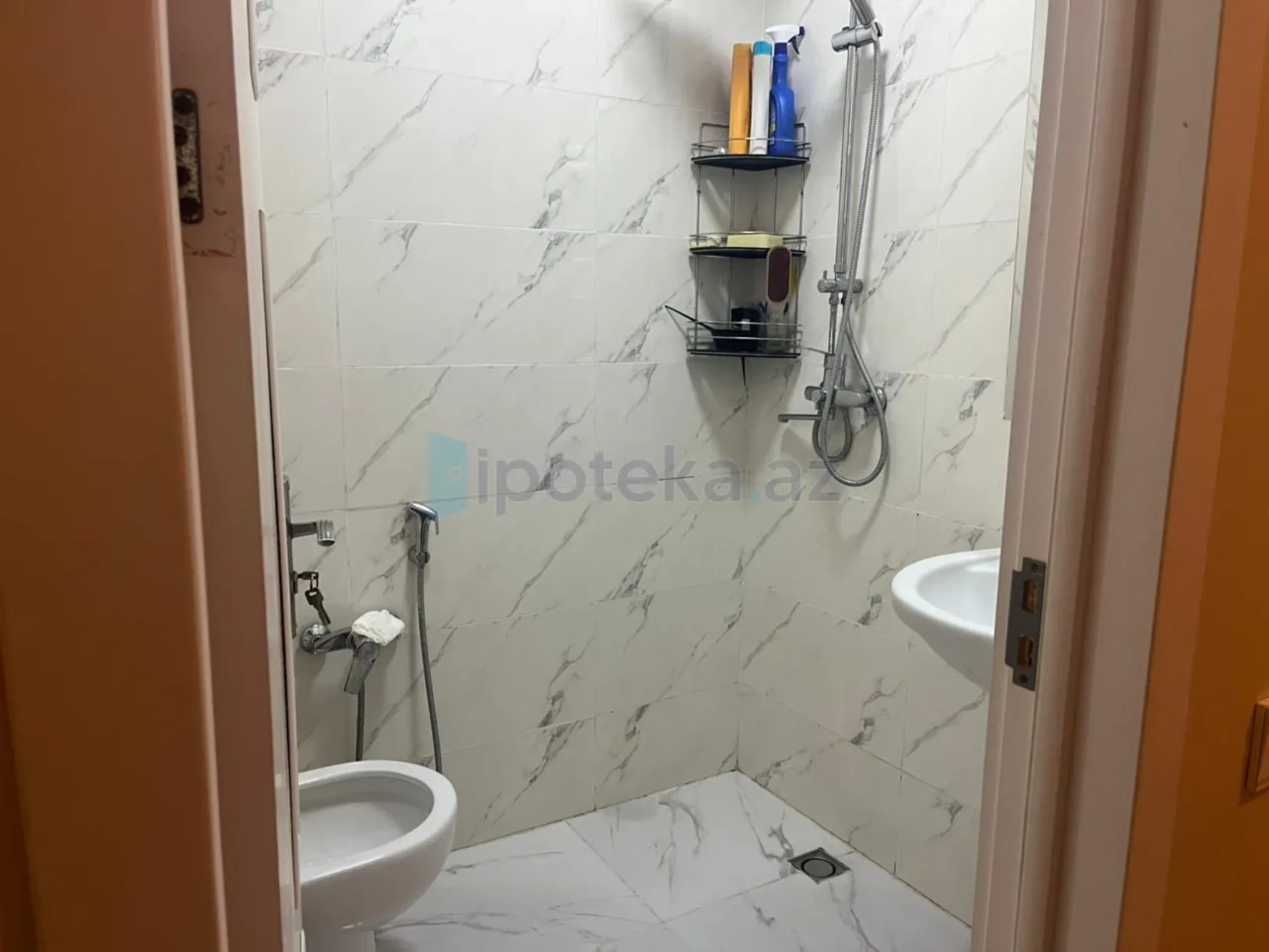 Satılır 3 otaqlı yeni tikili 70 m²