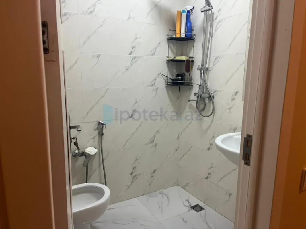 Satılır 3 otaqlı yeni tikili 70 m²