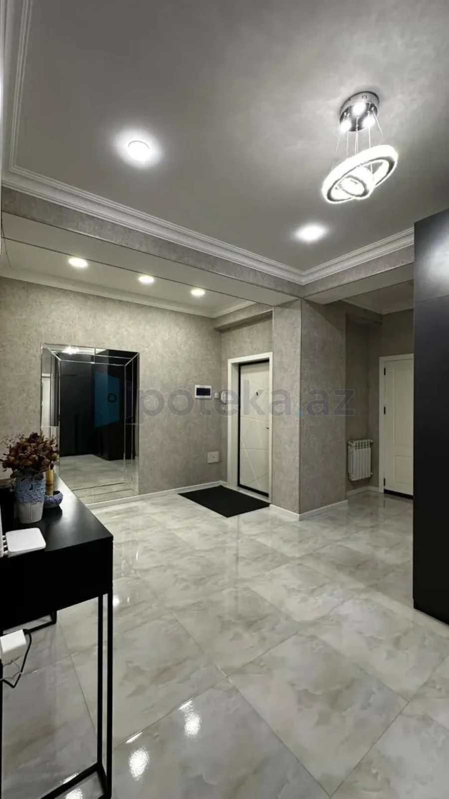 Satılır 2 otaqlı yeni tikili 96 m²