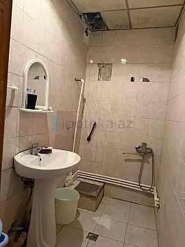 Satılır 2 otaqlı köhnə tikili 50 m²