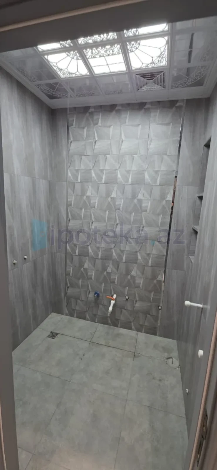 Satılır 2 otaqlı yeni tikili 61 m²