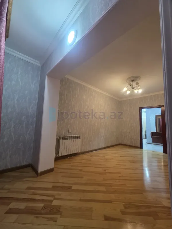 Satılır 2 otaqlı köhnə tikili 65 m²