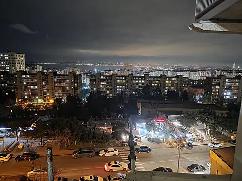 Satılır 2 otaqlı köhnə tikili 65 m²