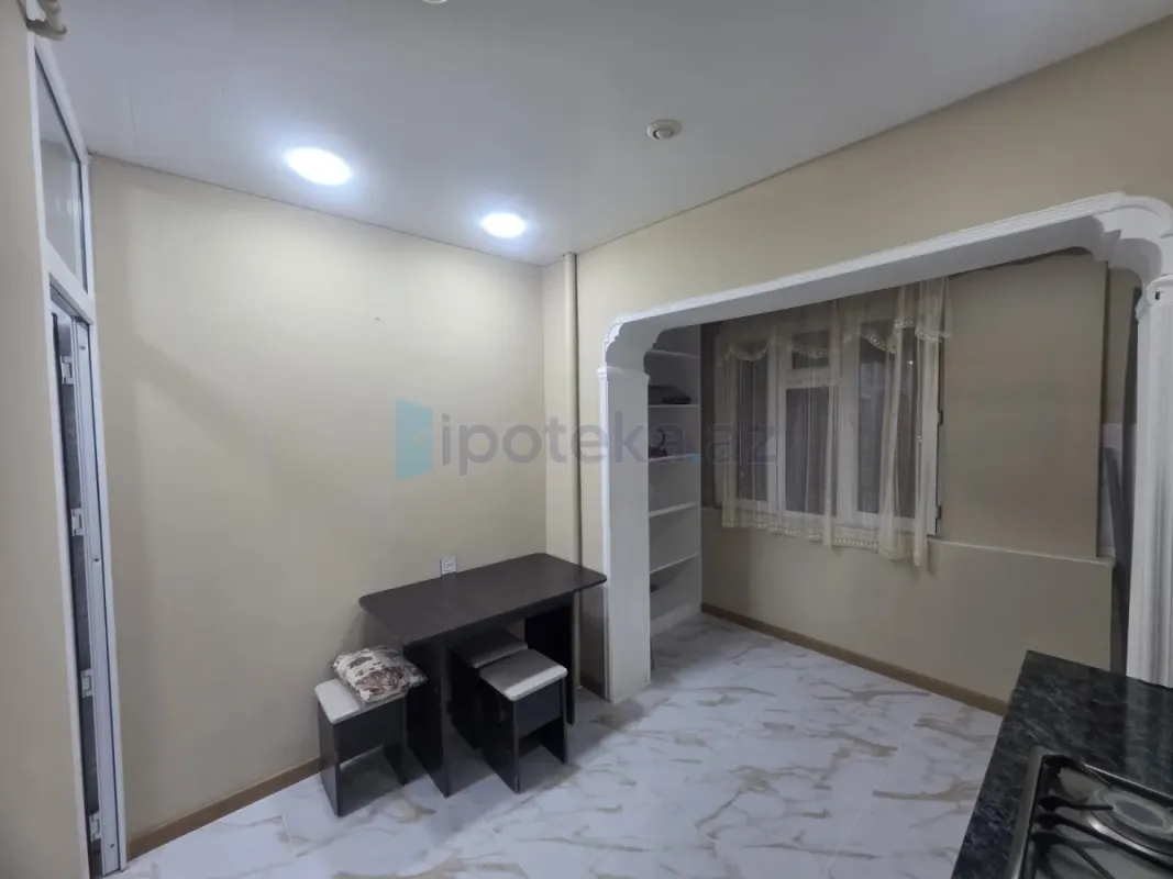 Satılır 2 otaqlı köhnə tikili 65 m²