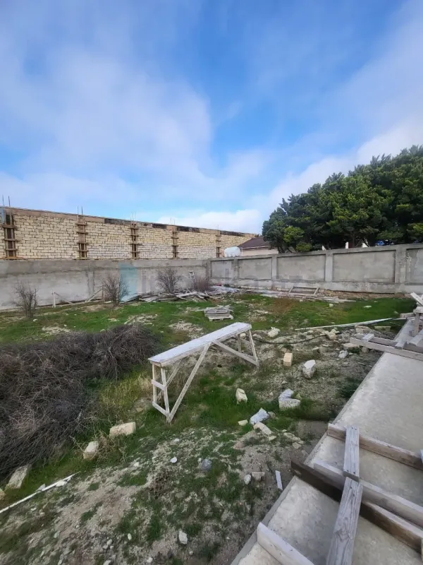 Satılır 7 otaqlı mənzil 500 m²