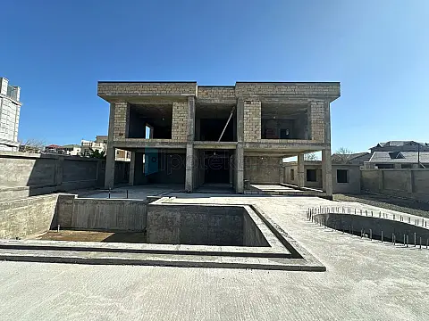 Satılır 7 otaqlı mənzil 500 m²