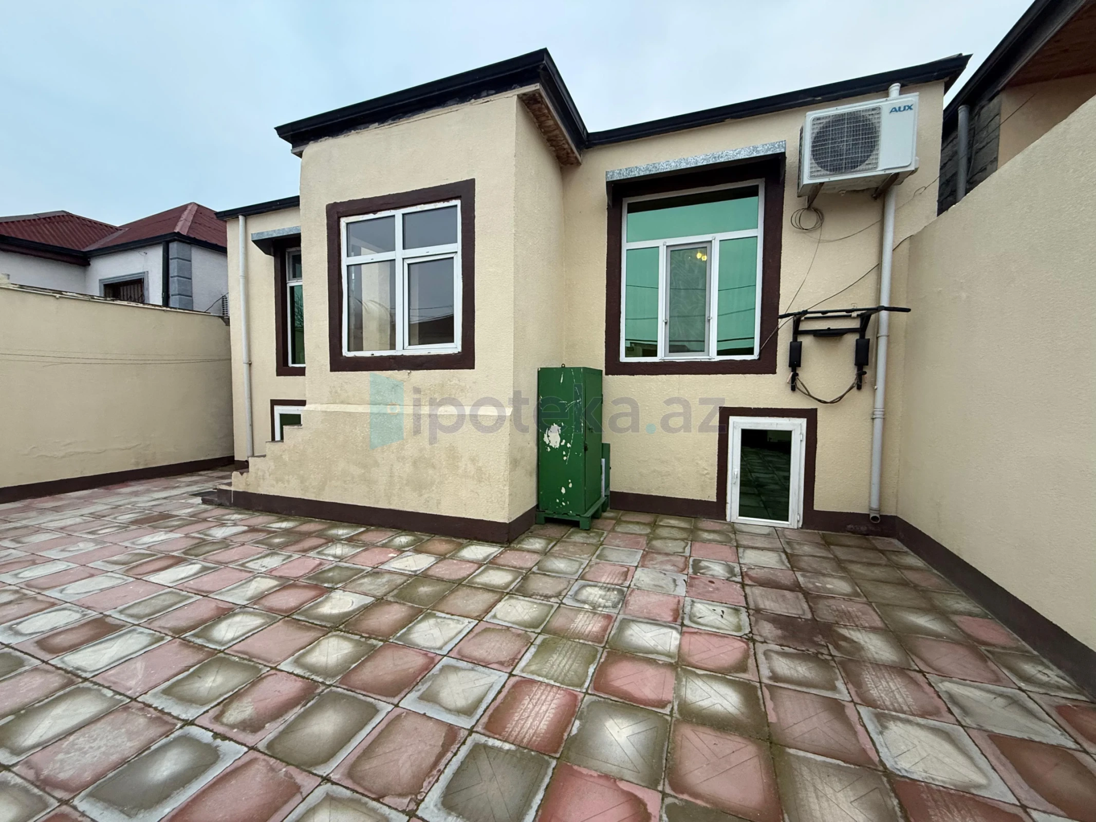 Satılır 3 otaqlı həyət evi 100 m²