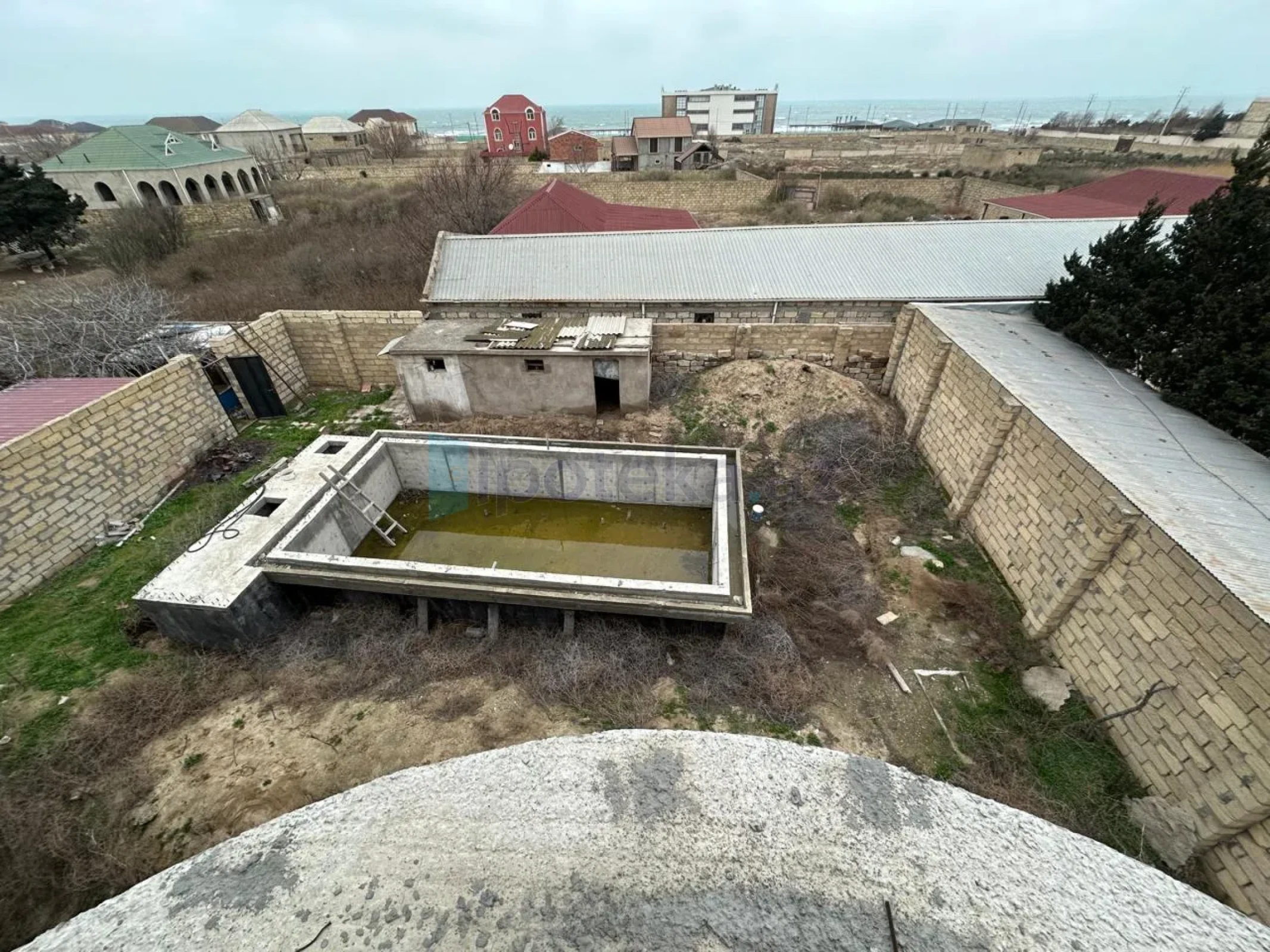 Satılır 7 otaqlı mənzil 470 m²