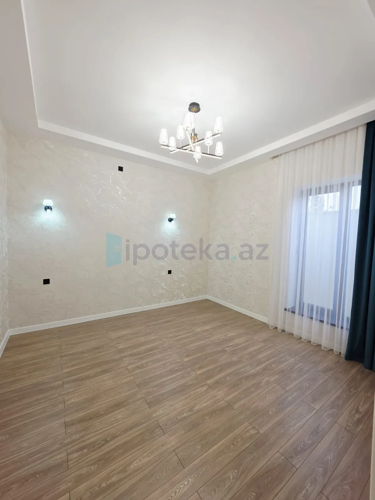 Satılır 4 otaqlı mənzil 170 m²