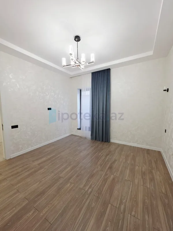 Satılır 4 otaqlı mənzil 170 m²
