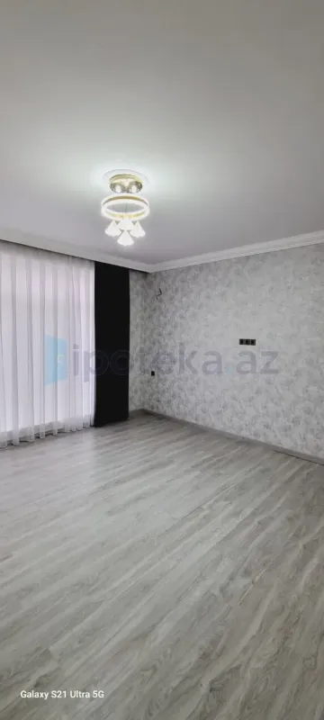 Satılır 4 otaqlı həyət evi 240 m²