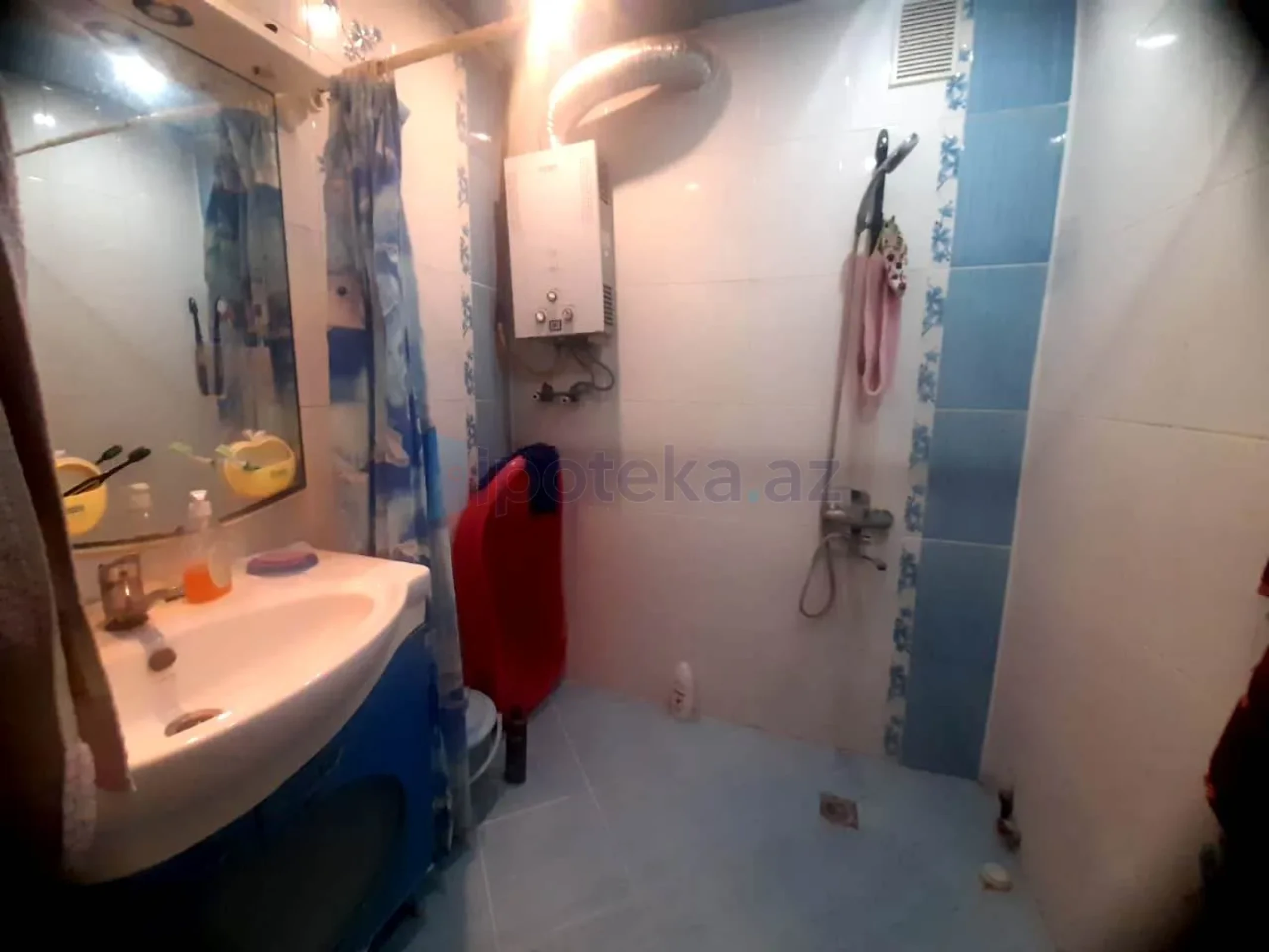 Satılır 3 otaqlı köhnə tikili 85 m²