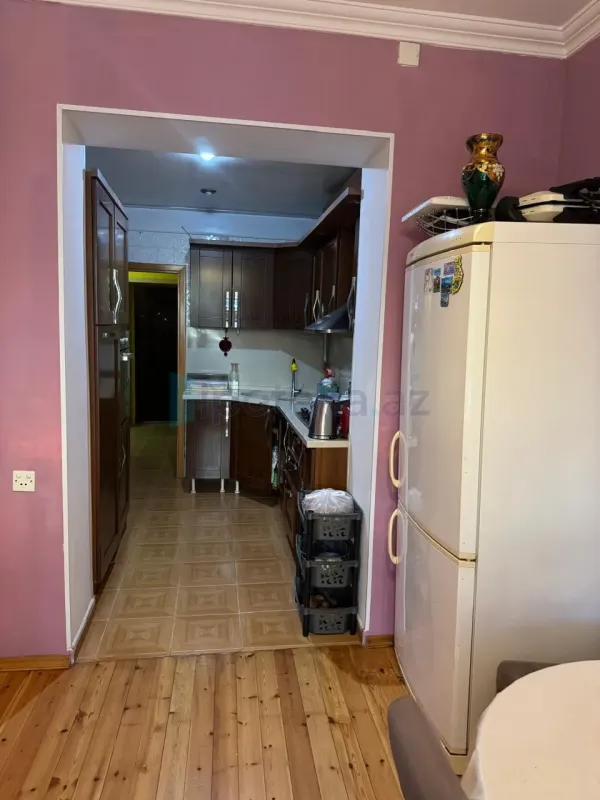 Satılır 3 otaqlı köhnə tikili 100 m²