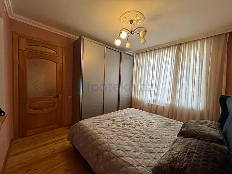 Satılır 3 otaqlı köhnə tikili 100 m²