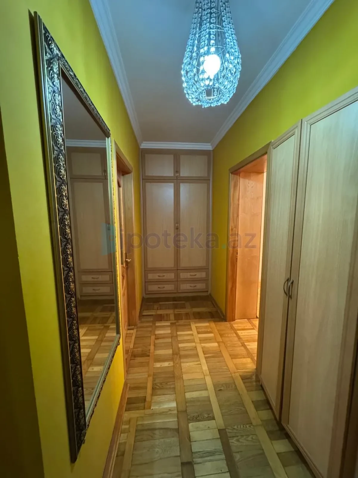 Satılır 3 otaqlı köhnə tikili 100 m²