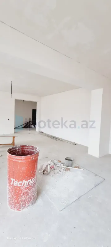 Satılır 8 otaqlı həyət evi 500 m²