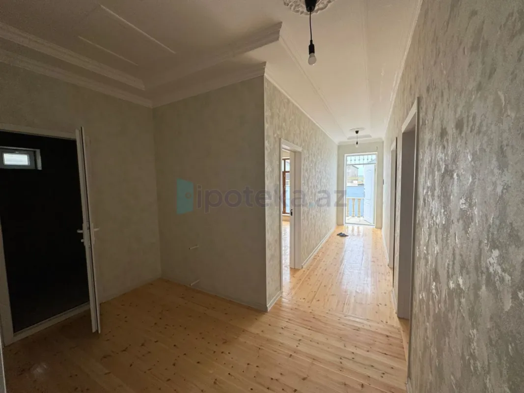 Satılır 4 otaqlı həyət evi 228 m²