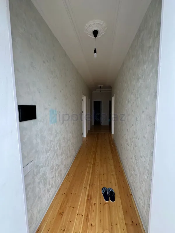 Satılır 4 otaqlı həyət evi 228 m²