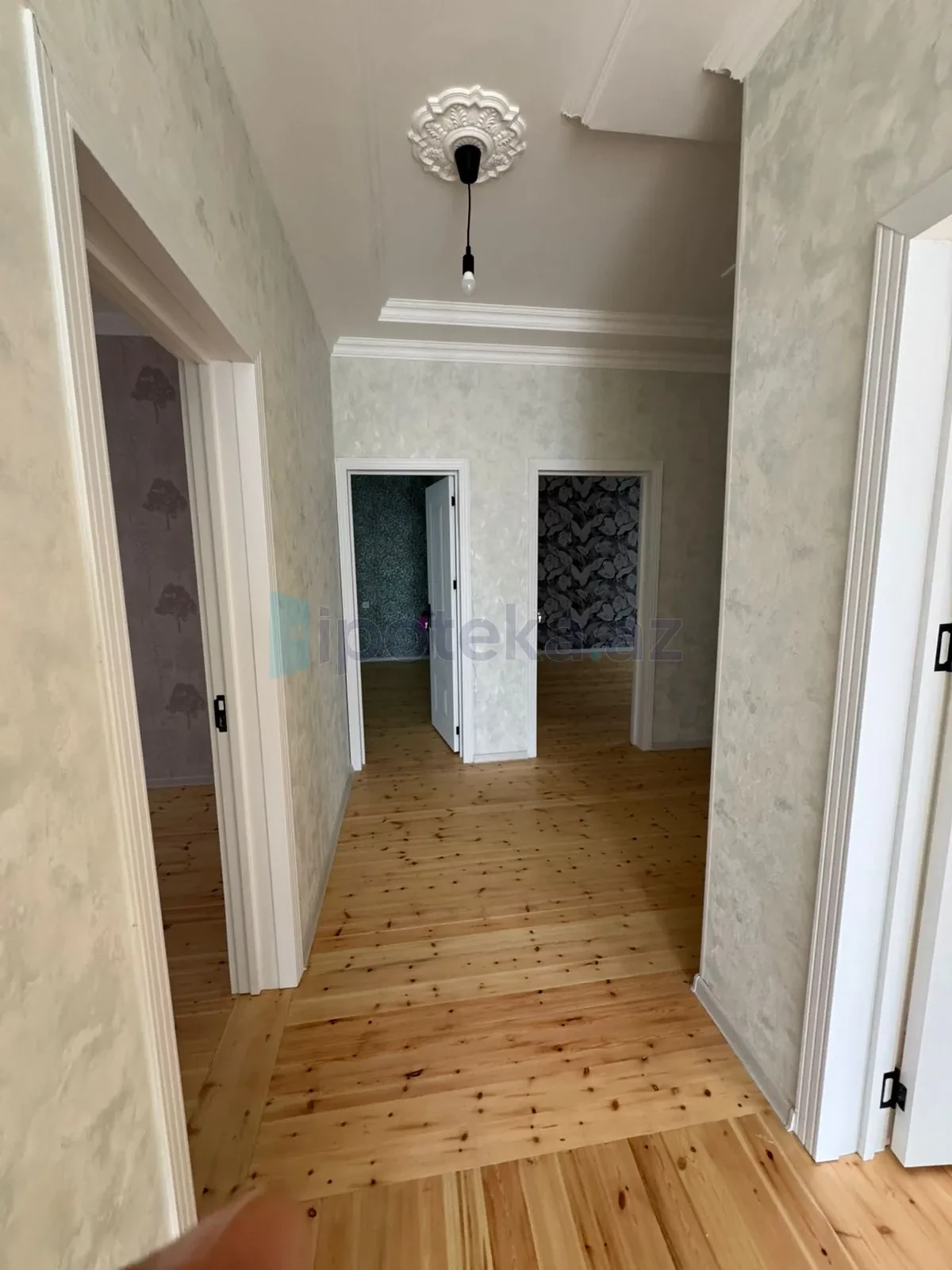 Satılır 4 otaqlı həyət evi 228 m²