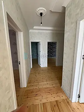 Satılır 4 otaqlı həyət evi 228 m²