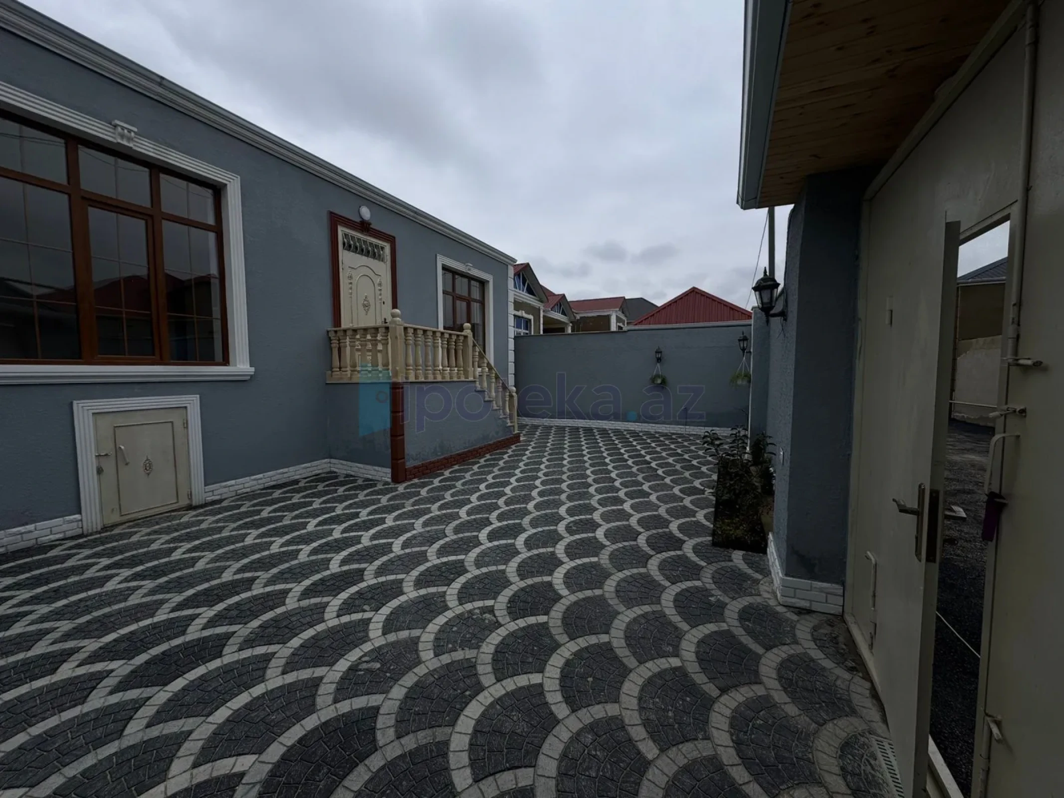Satılır 4 otaqlı həyət evi 228 m²