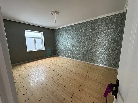 Satılır 4 otaqlı həyət evi 228 m²