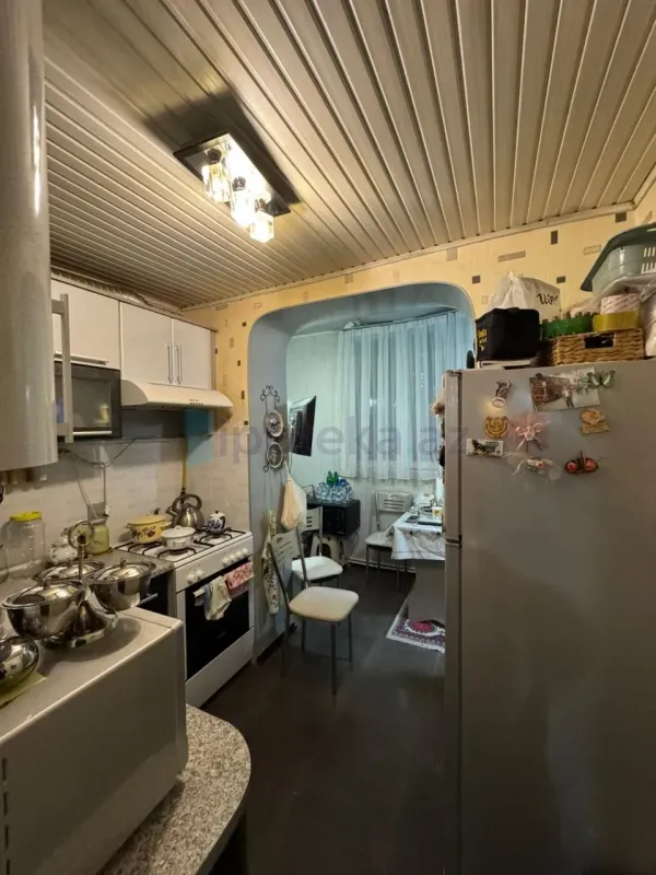 Satılır 3 otaqlı köhnə tikili 75 m²