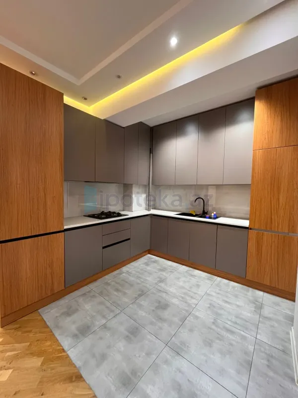 Satılır 3 otaqlı yeni tikili 110 m²