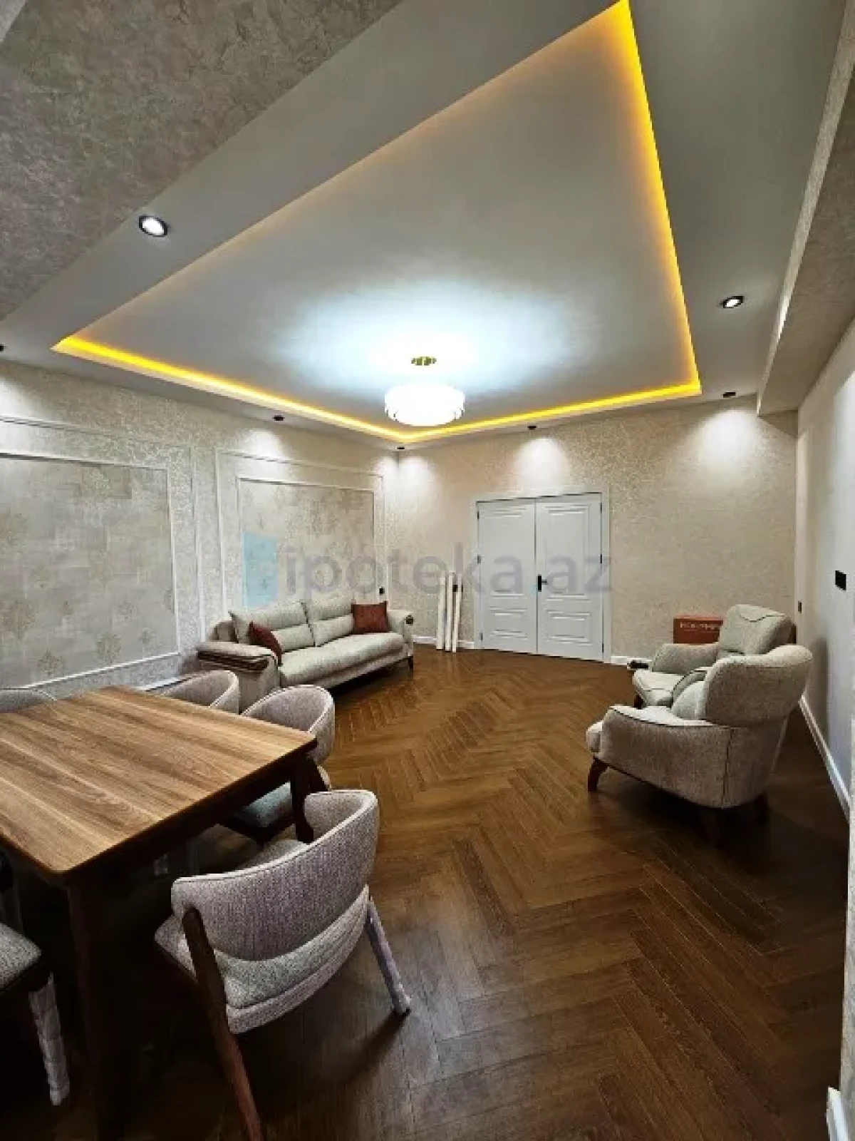 Satılır 4 otaqlı yeni tikili 136 m²