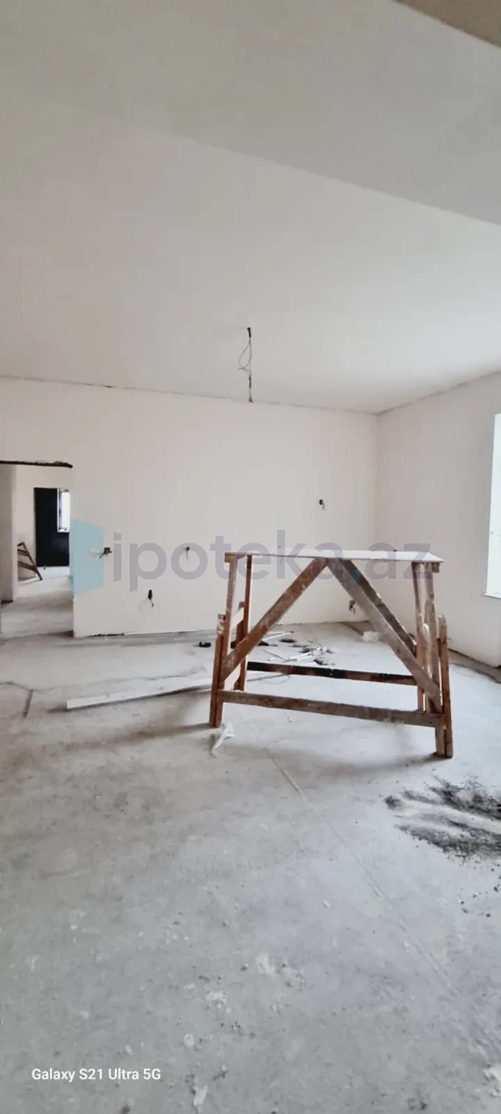 Satılır 8 otaqlı həyət evi 500 m²