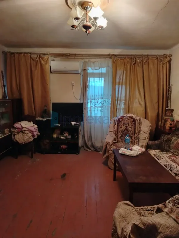 Satılır 1 otaqlı köhnə tikili 30 m²