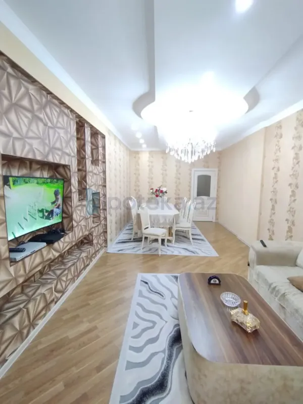 Satılır 3 otaqlı yeni tikili 130 m²