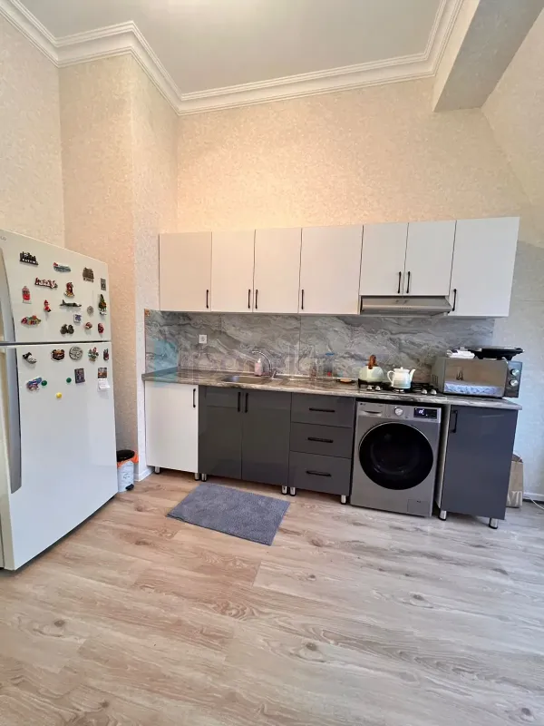 Satılır 2 otaqlı yeni tikili 72.8 m²