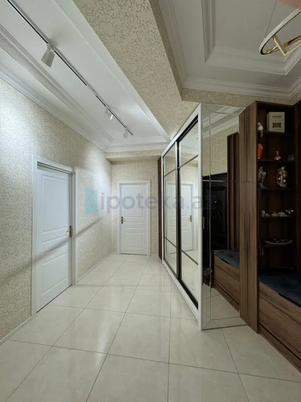 Satılır 2 otaqlı yeni tikili 106 m²