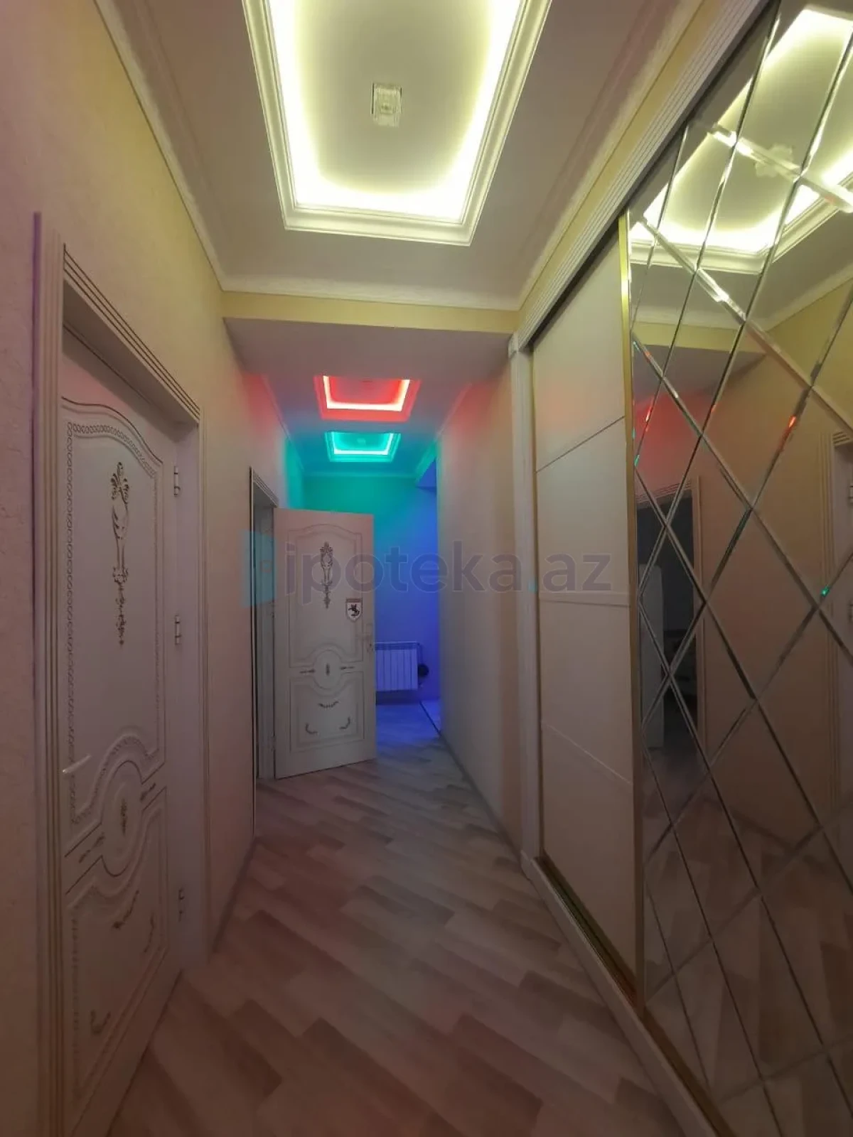 Satılır 4 otaqlı yeni tikili 105 m²