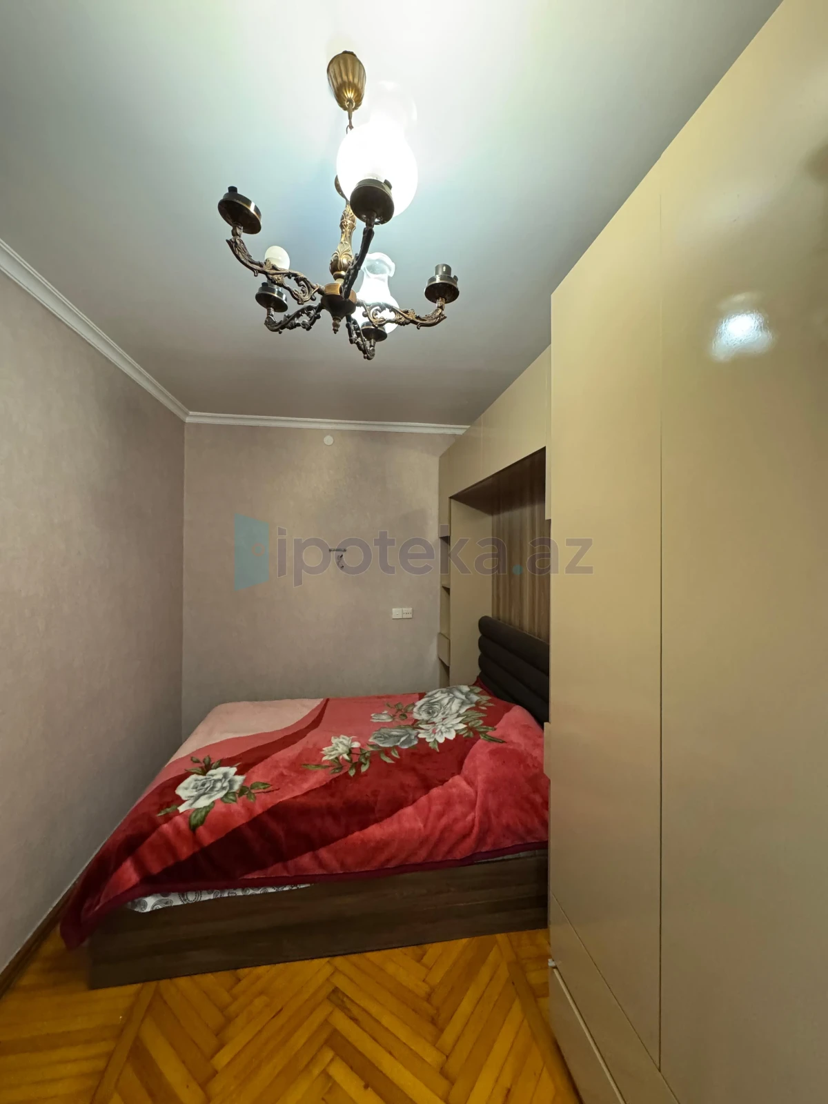 Satılır 3 otaqlı köhnə tikili 78 m²