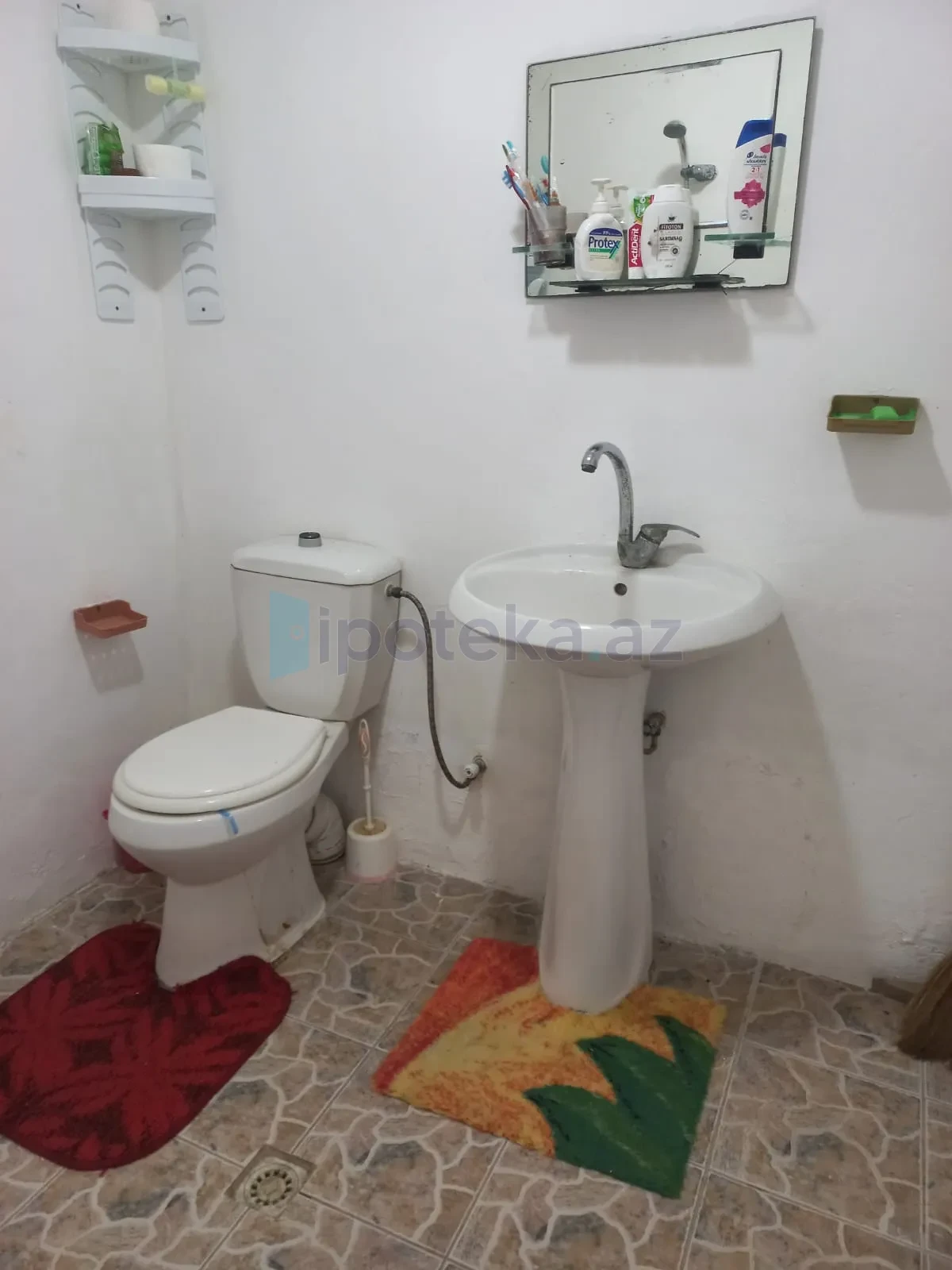 Satılır 6 otaqlı həyət evi