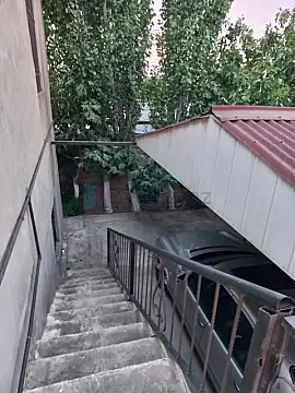 Satılır 6 otaqlı həyət evi