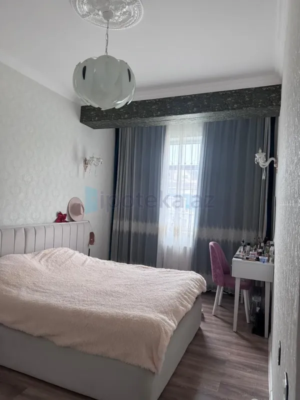Satılır 3 otaqlı yeni tikili 85 m²